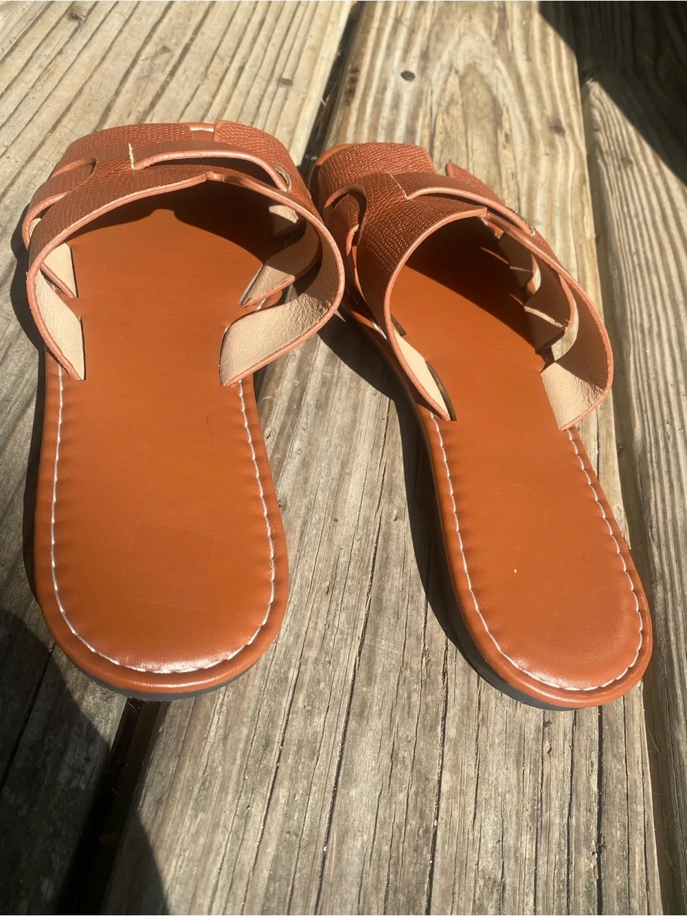 ⭐️ Cognac Brown Cutout Slides⭐️